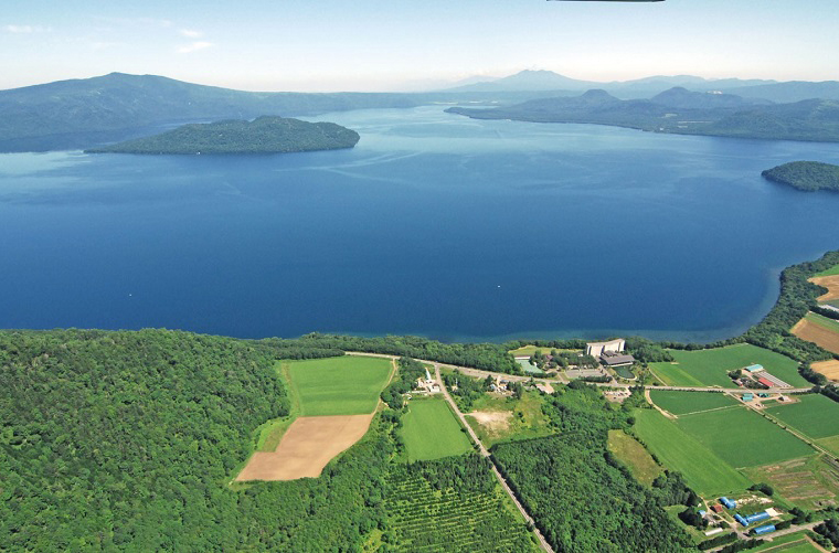 A Lakeside Retreat Nestled in a Caldera